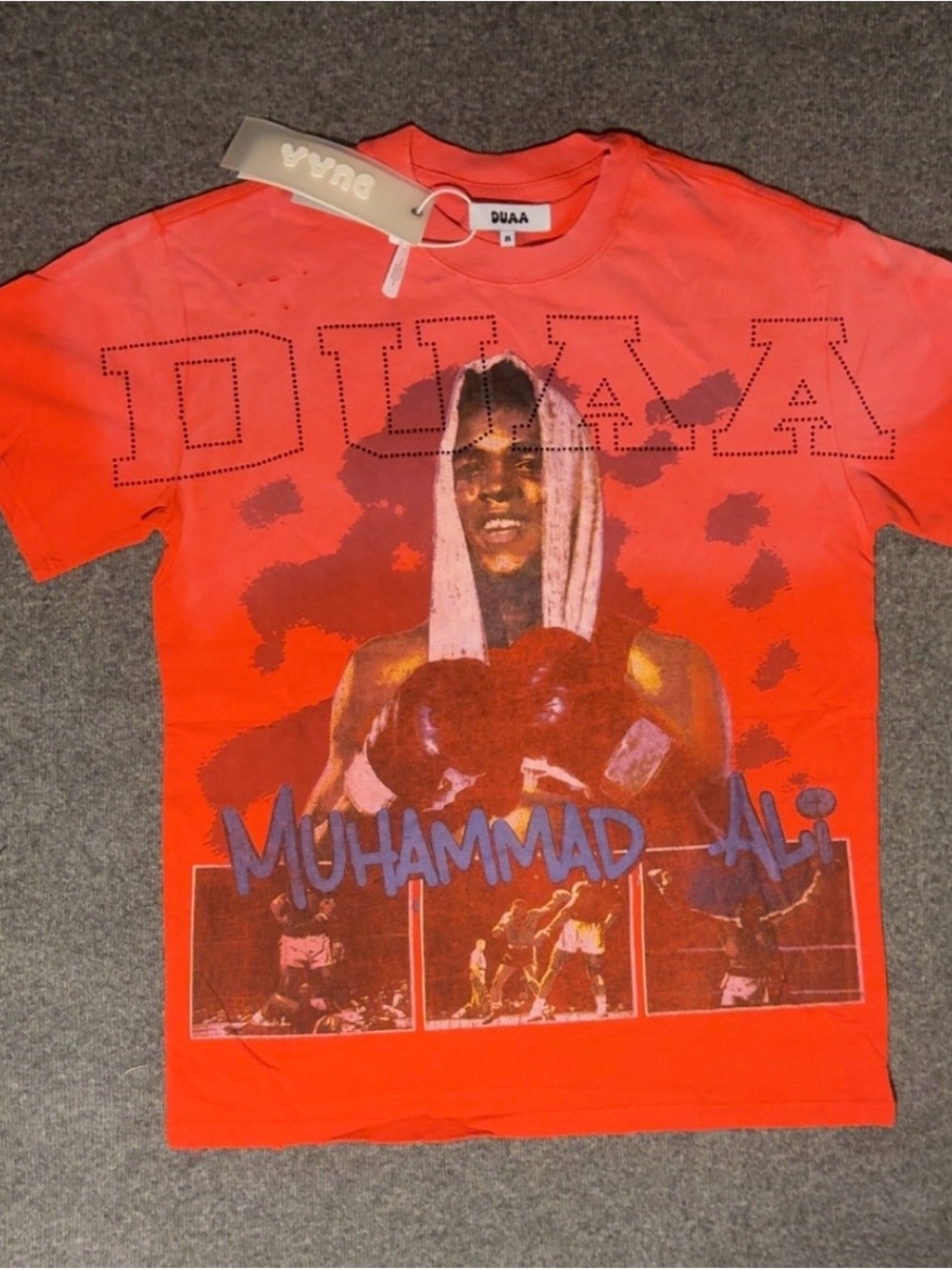 Duaa Muhammad Ali Short Sleeve Graphic Tee - Red